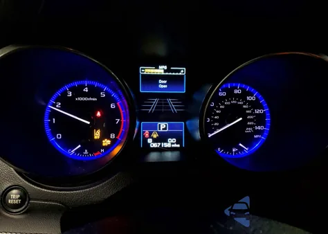 2017 Subaru Outback 2.5I Premium z USA, uszkodzony, nr VIN 4S4BSAFC8H3220938